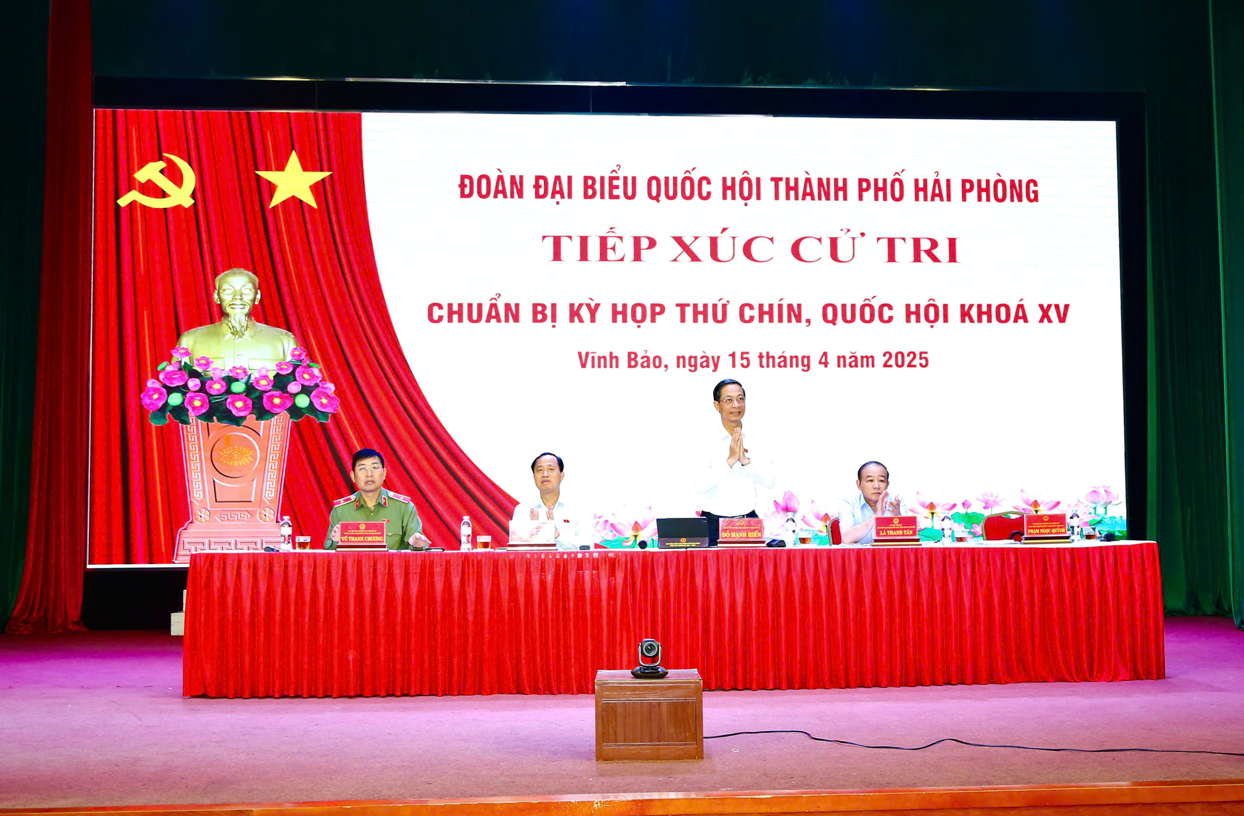 Đoàn Đại biểu Quốc hội thành phố Hải Phòng tiếp xúc cử tri huyện Vĩnh Bảo lấy kiến chuẩn bị kỳ họp thứ 9, Quốc hội khóa 15